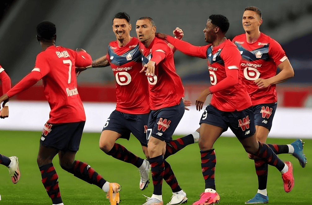 里尔主场不敌对手,遭遇困境 里尔主场不敌对手,遭遇困境