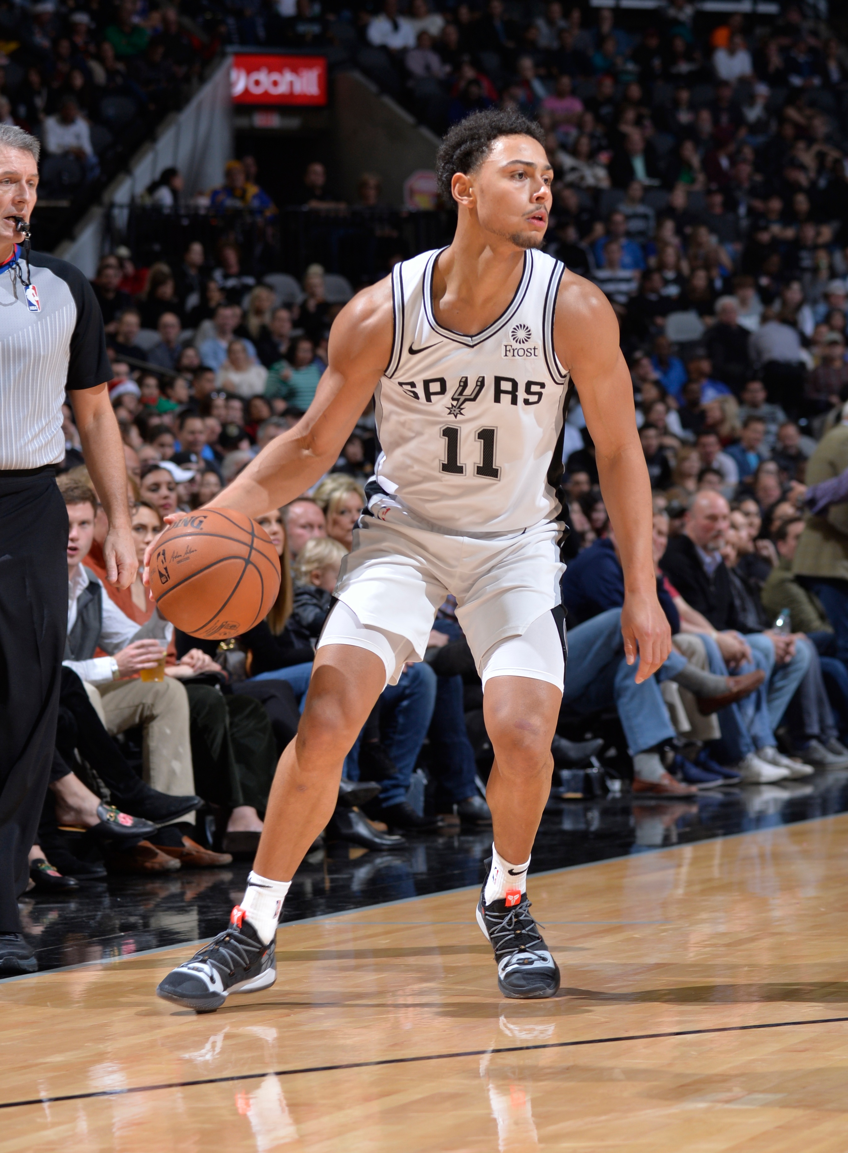 同乐城新闻-包含马刺主场取胜，德罗赞助攻数据升至全队第一的词条