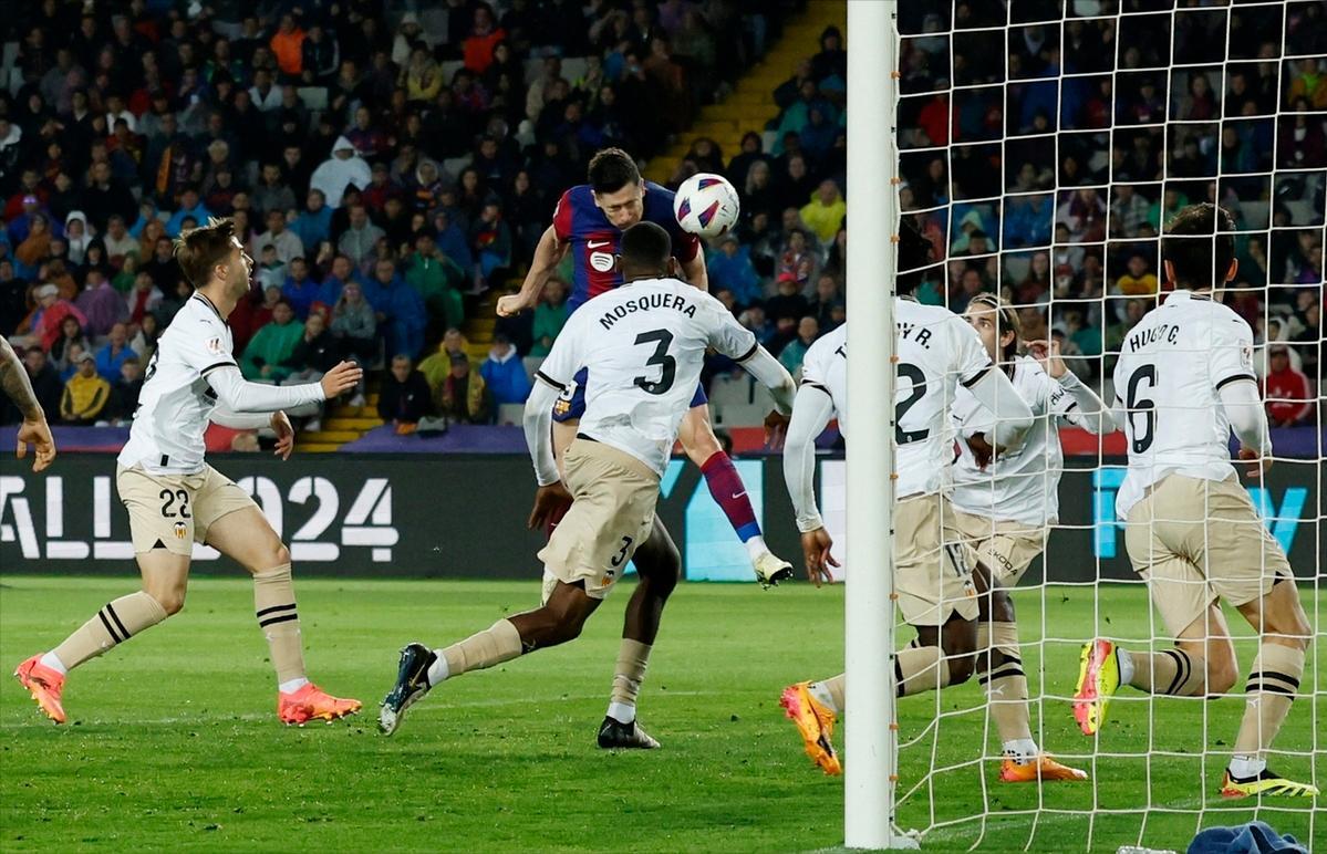 同乐城中国官网-瓦伦西亚遭遇困境，被对手逆转