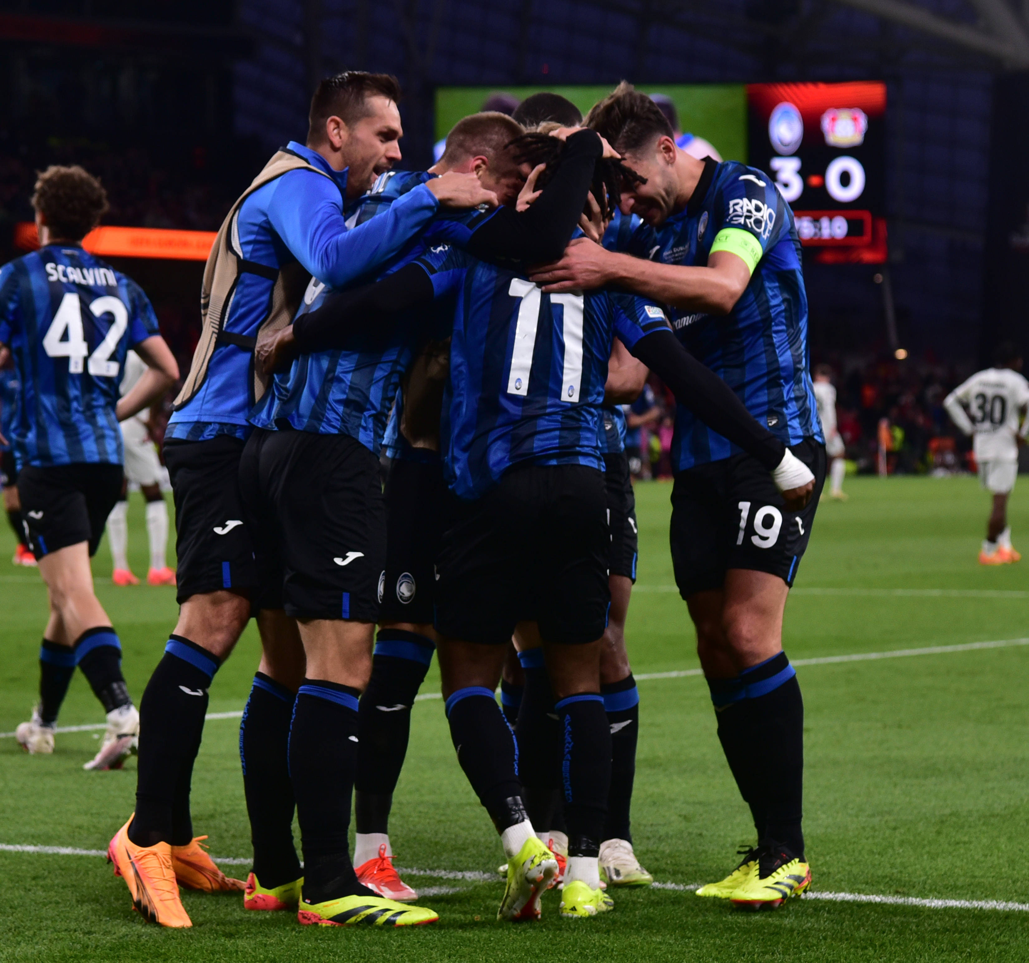 赫塔菲球员上演帽子戏法，助队获胜的简单介绍