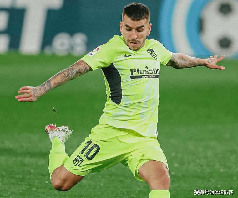 比利亚雷al维斯客场绝杀，交出漂亮答卷的简单介绍