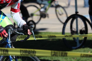 重庆斯威中场遭受伤病困扰，无法参加下场比赛，重庆斯威主场