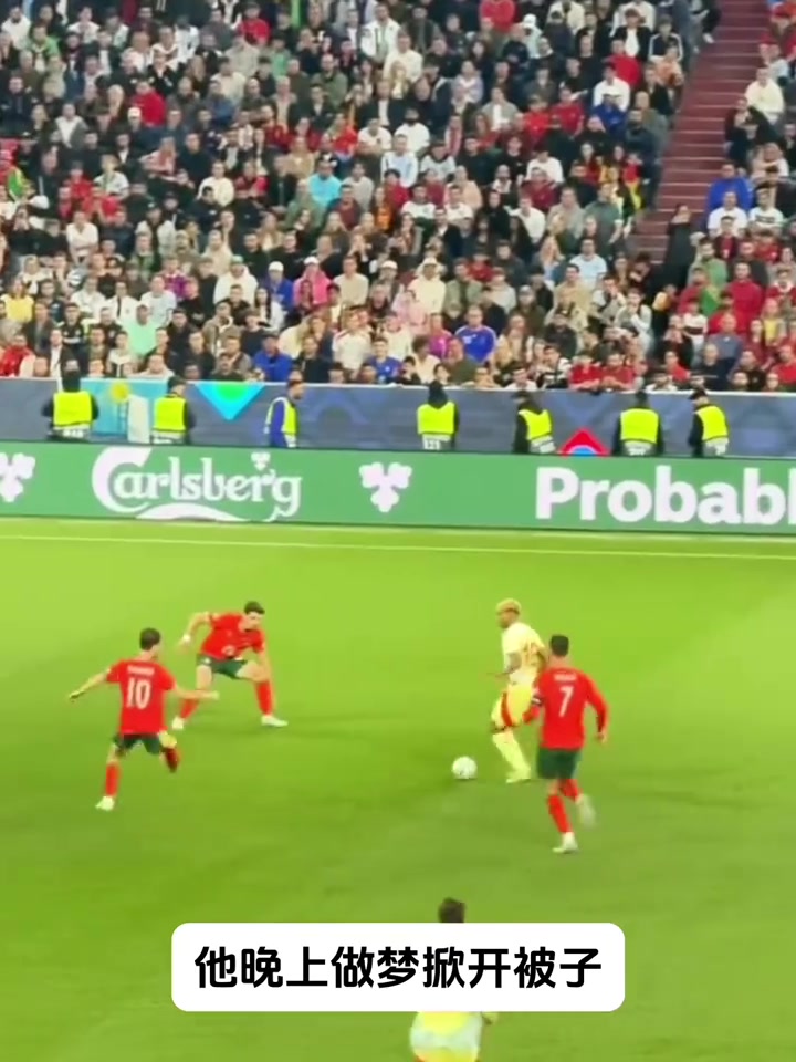 精彩对决!欧国联赛再次掀起球迷热潮 精彩对决!欧国联赛再次掀起球迷热潮