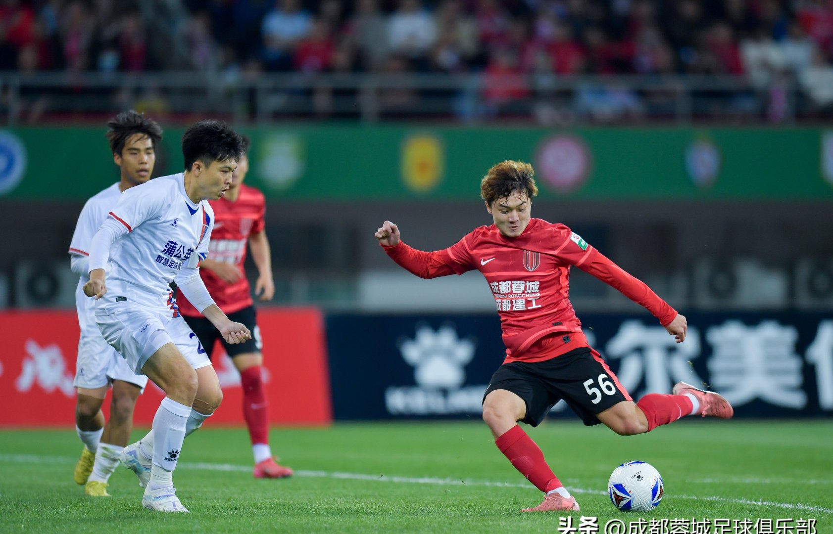 建业客场不敌申花，球队陷入保级压力的简单介绍