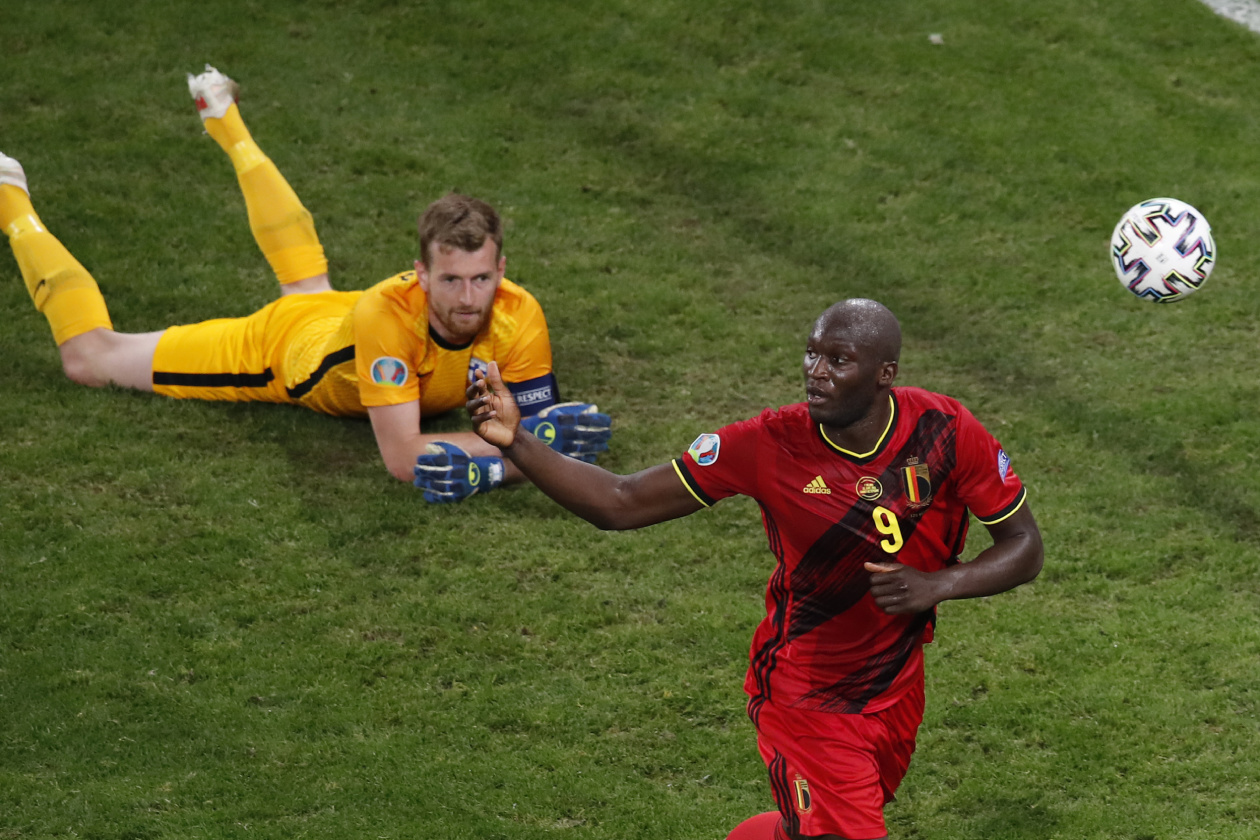 俄罗斯球队逆袭成功，晋级淘汰赛