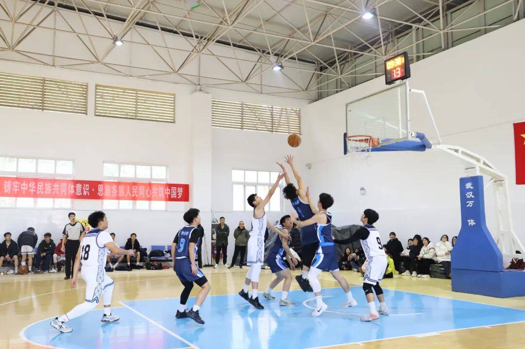 关于篮球热血战役即将上演,球迷狂热期待不已!的信息 关于篮球热血战役即将上演,球迷狂热期待不已!的信息