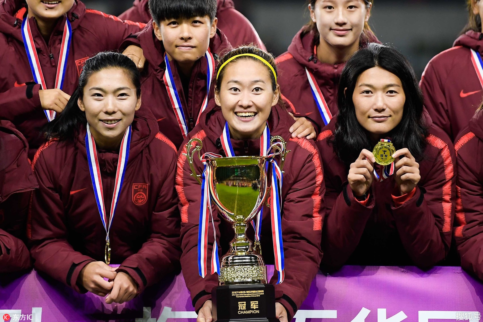女足比赛冠军的荣耀时刻备受瞩目