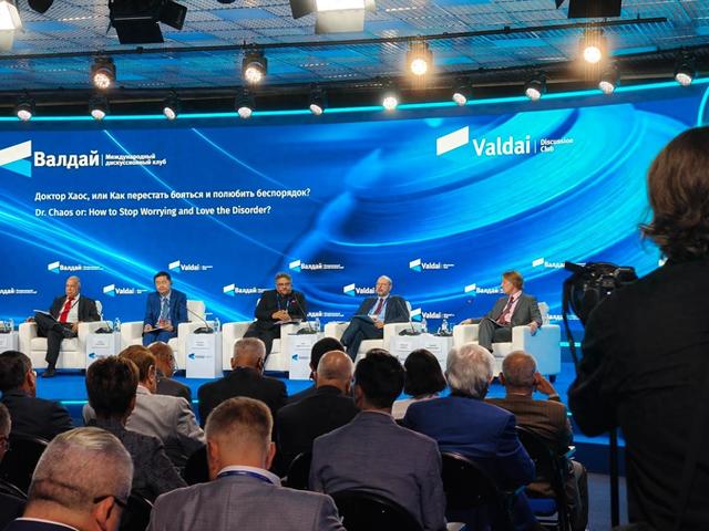 全世界都在谈论这场比赛,燃起热烈讨论 全世界都在谈论这场比赛,燃起热烈讨论